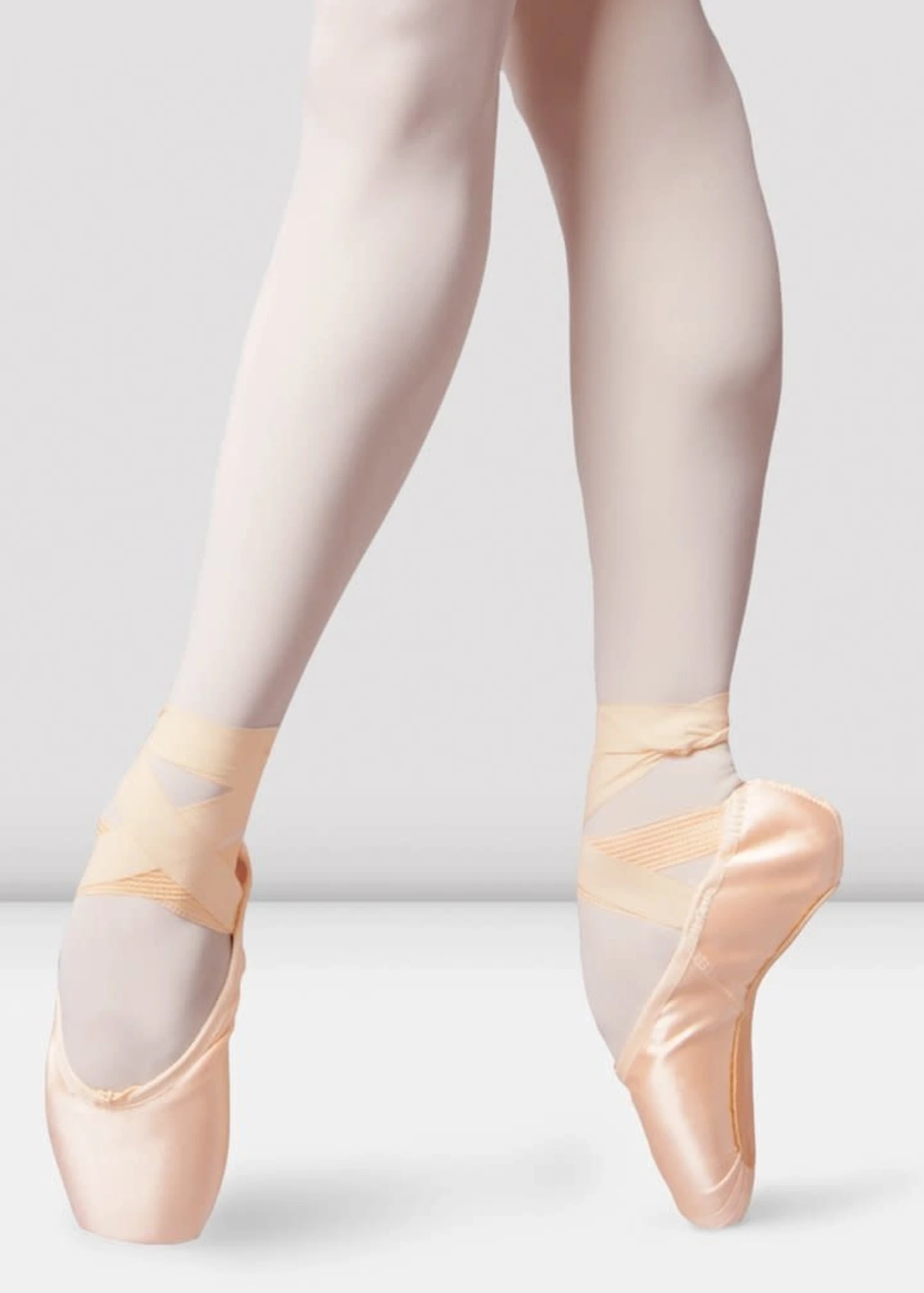 Bloch Bloch Balance Lisse Satin Pointe Shoes 1 Bloch Bloch Balance Lisse Satin Pointe Shoes